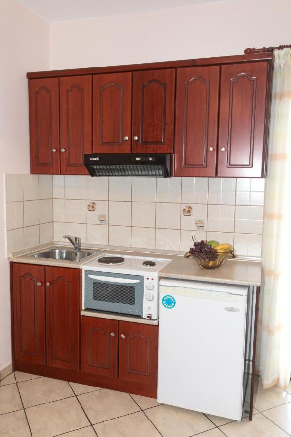 Lady Elena Hotel Ammoudia Extérieur photo