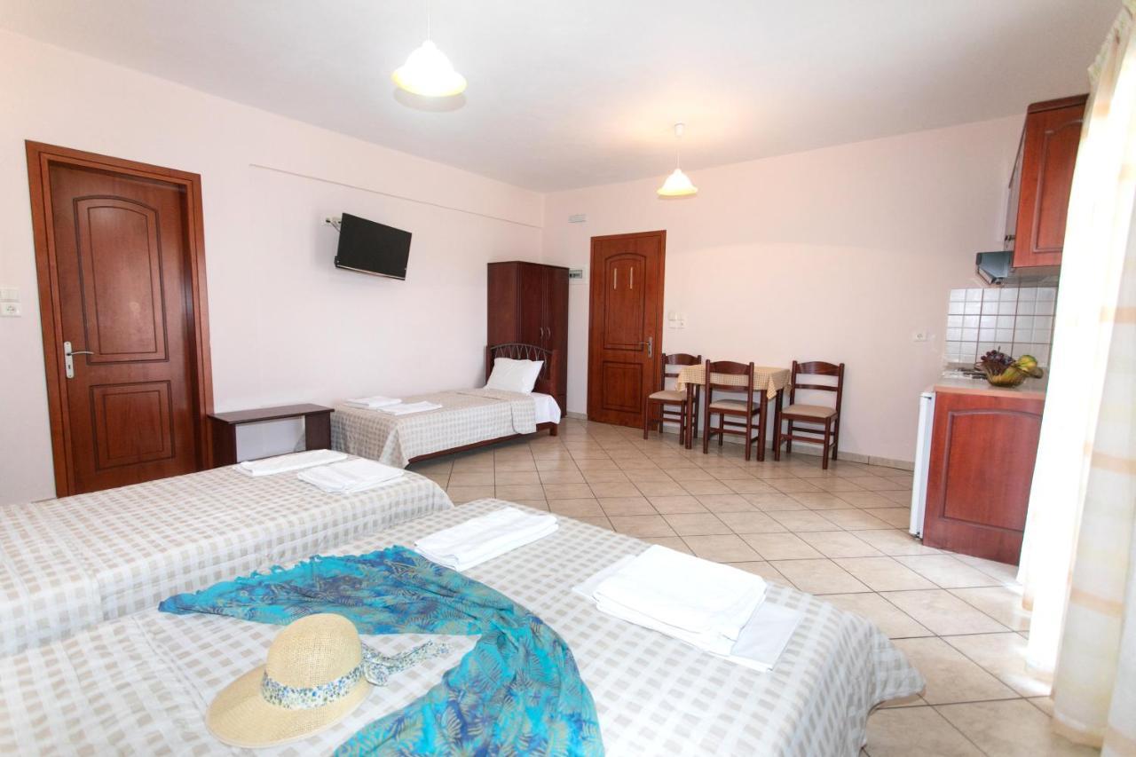 Lady Elena Hotel Ammoudia Extérieur photo
